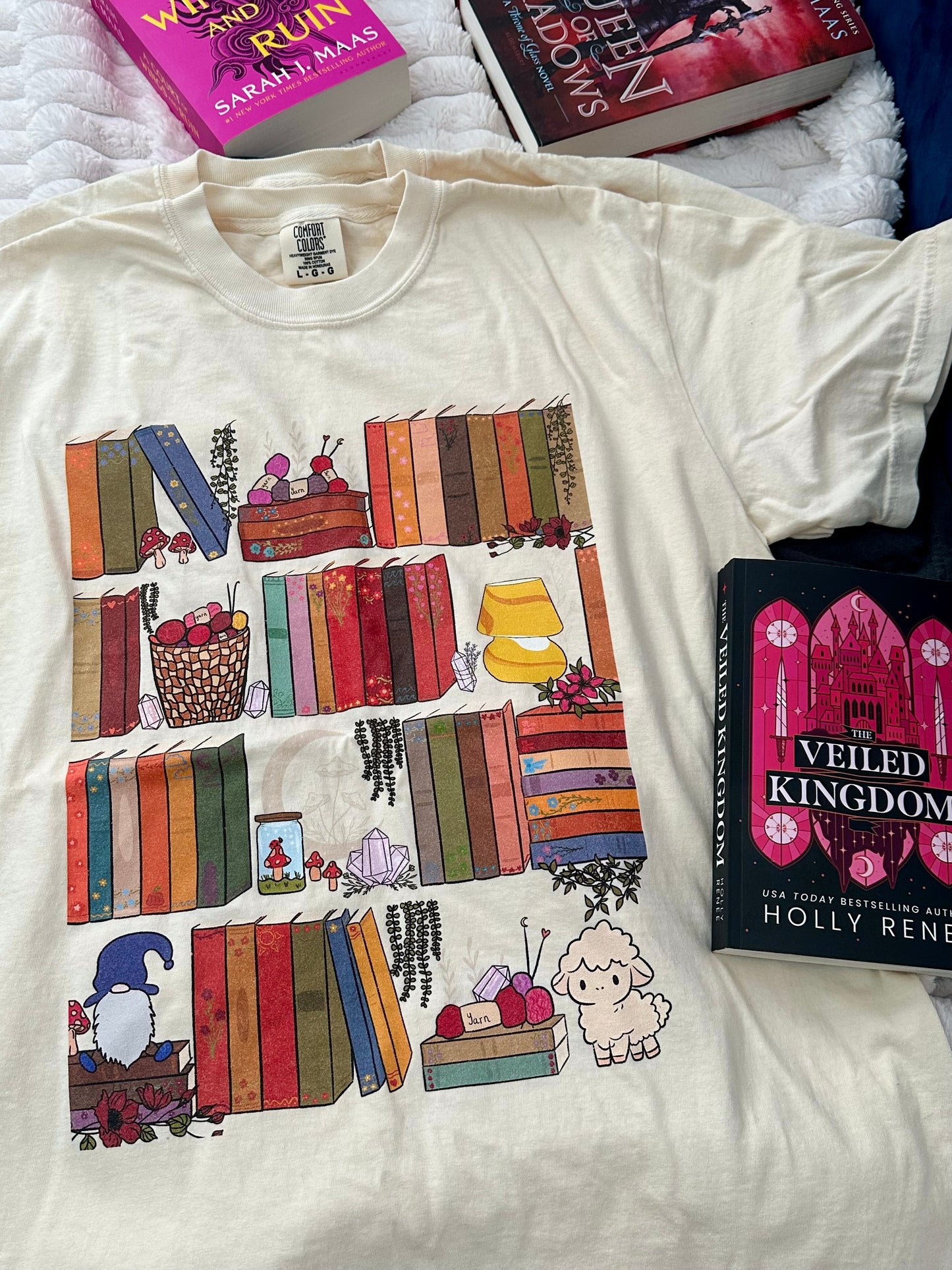 The Cozy Cottage Bookshelf T-shirt