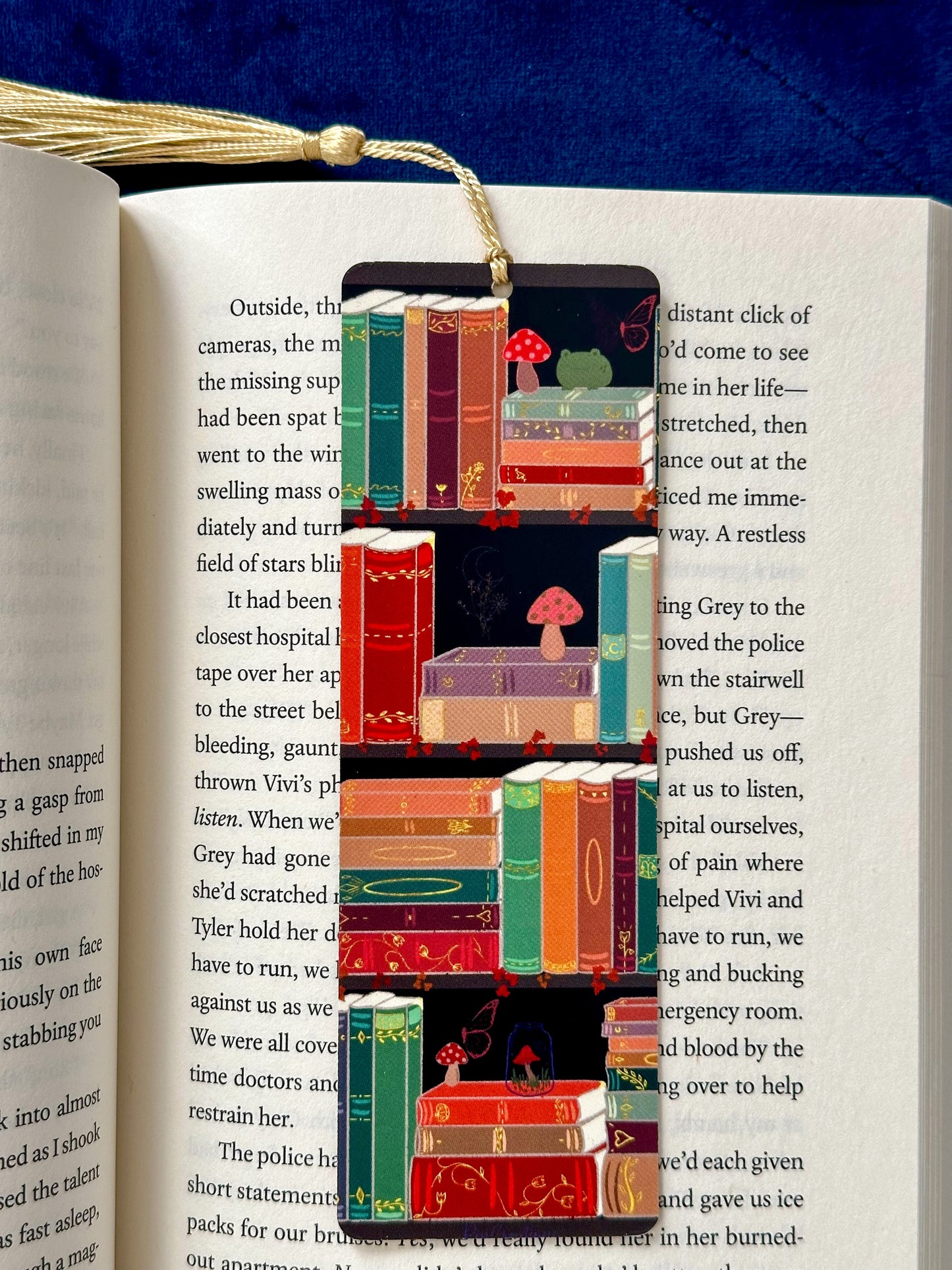 Cottagecore Bookshelf Bookmark