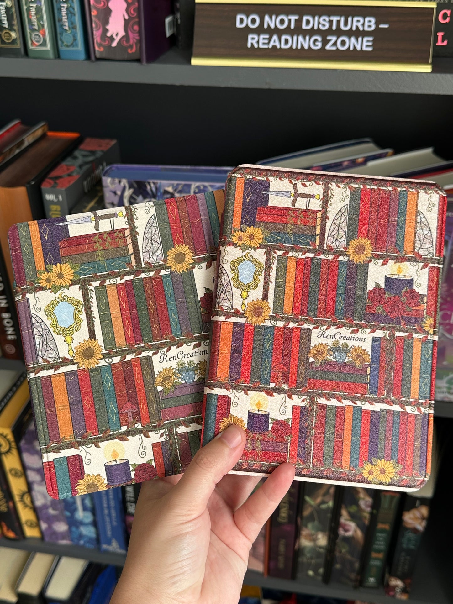 Fall Bookshelf Kindle & Kobo Case